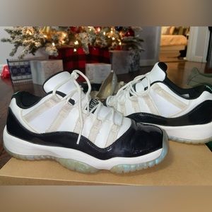Jordan retro 11 low tops ,size 6.5 boys grade school, black and white .